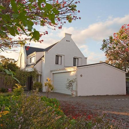 Aarn House B&B Airport Accommodation Perth Exteriör bild