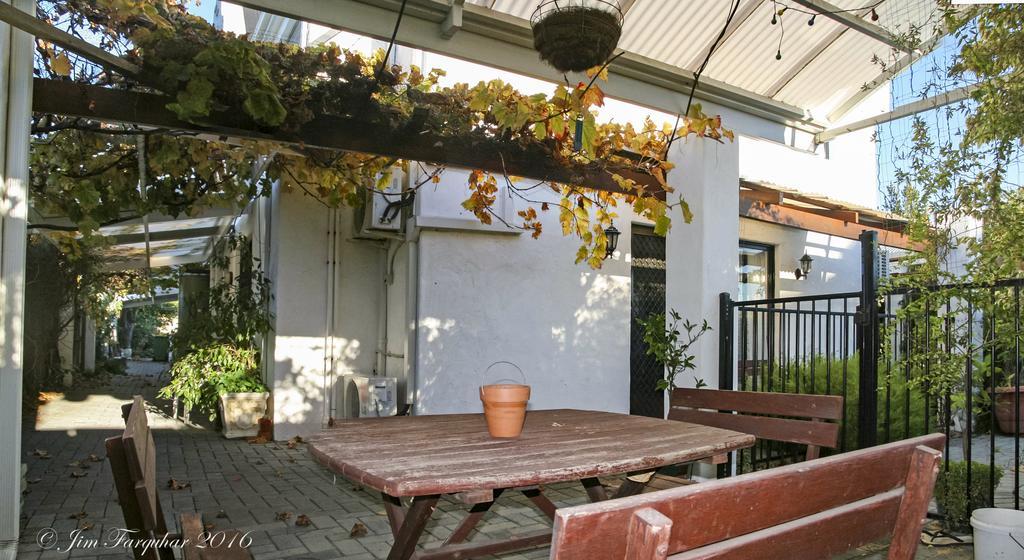 Aarn House B&B Airport Accommodation Perth Exteriör bild