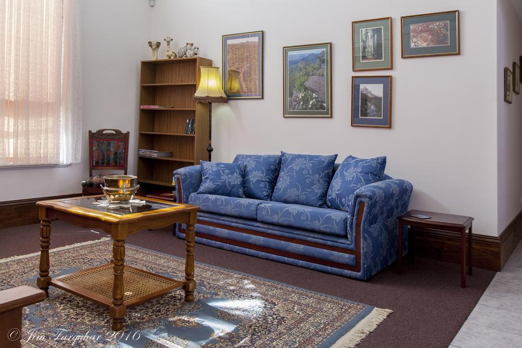 Aarn House B&B Airport Accommodation Perth Exteriör bild