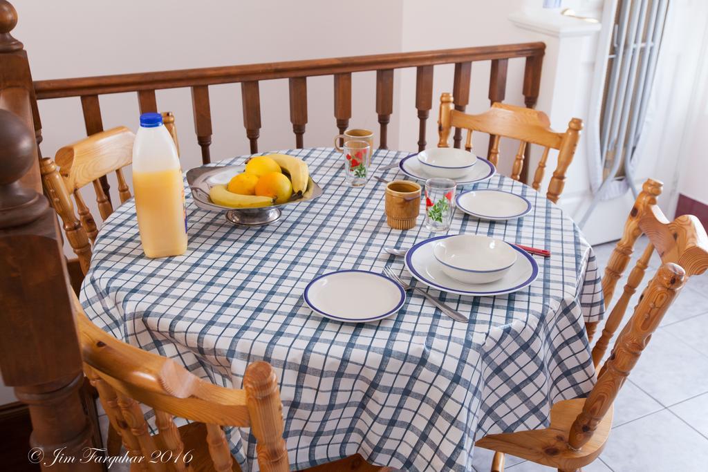 Aarn House B&B Airport Accommodation Perth Exteriör bild