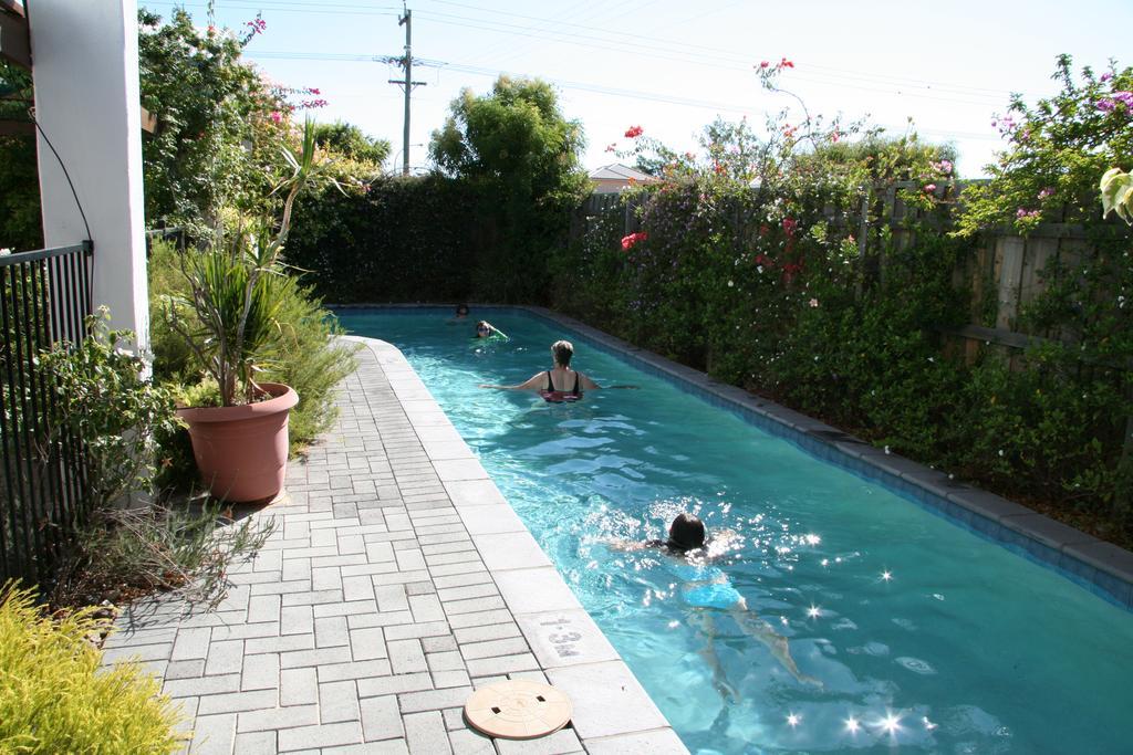 Aarn House B&B Airport Accommodation Perth Exteriör bild